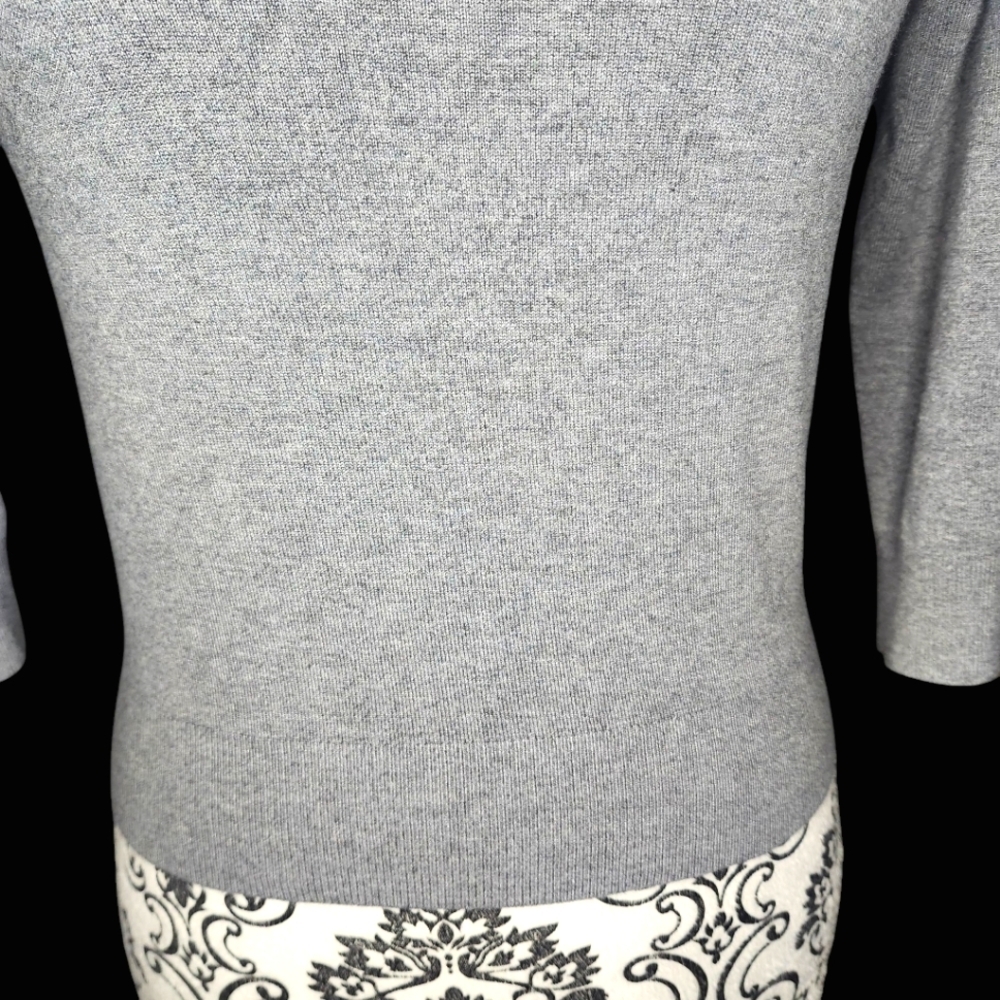 ZARA Gray V-Neck Cropped Sweater - Small - Picture 2 of 6